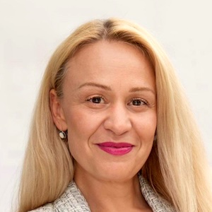 Ива Николова Дичева